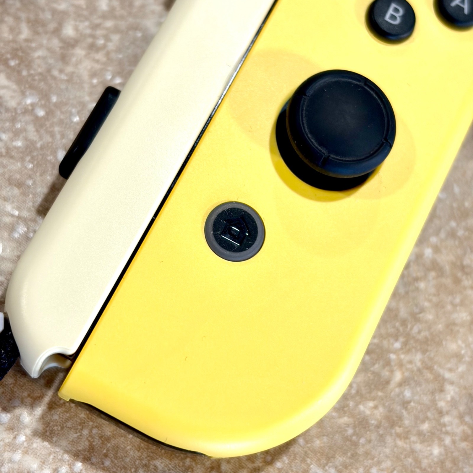 Pokemon Let’s Go Eevee Pikachu OEM Nintendo Switch Joy-Con (L)/(R) DOCK Official