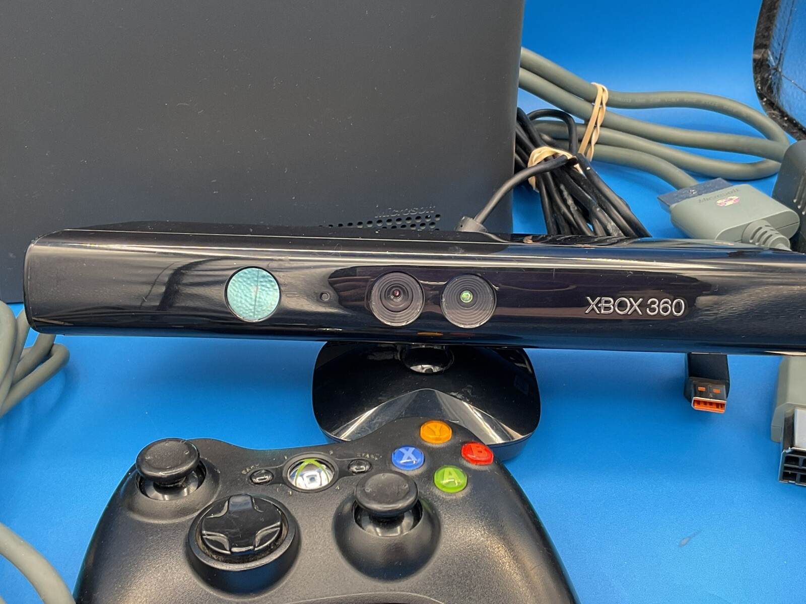 MICROSOFT XBOX 360 Black Console 120GB HDD Kinect Controller Cables TESTED NICE