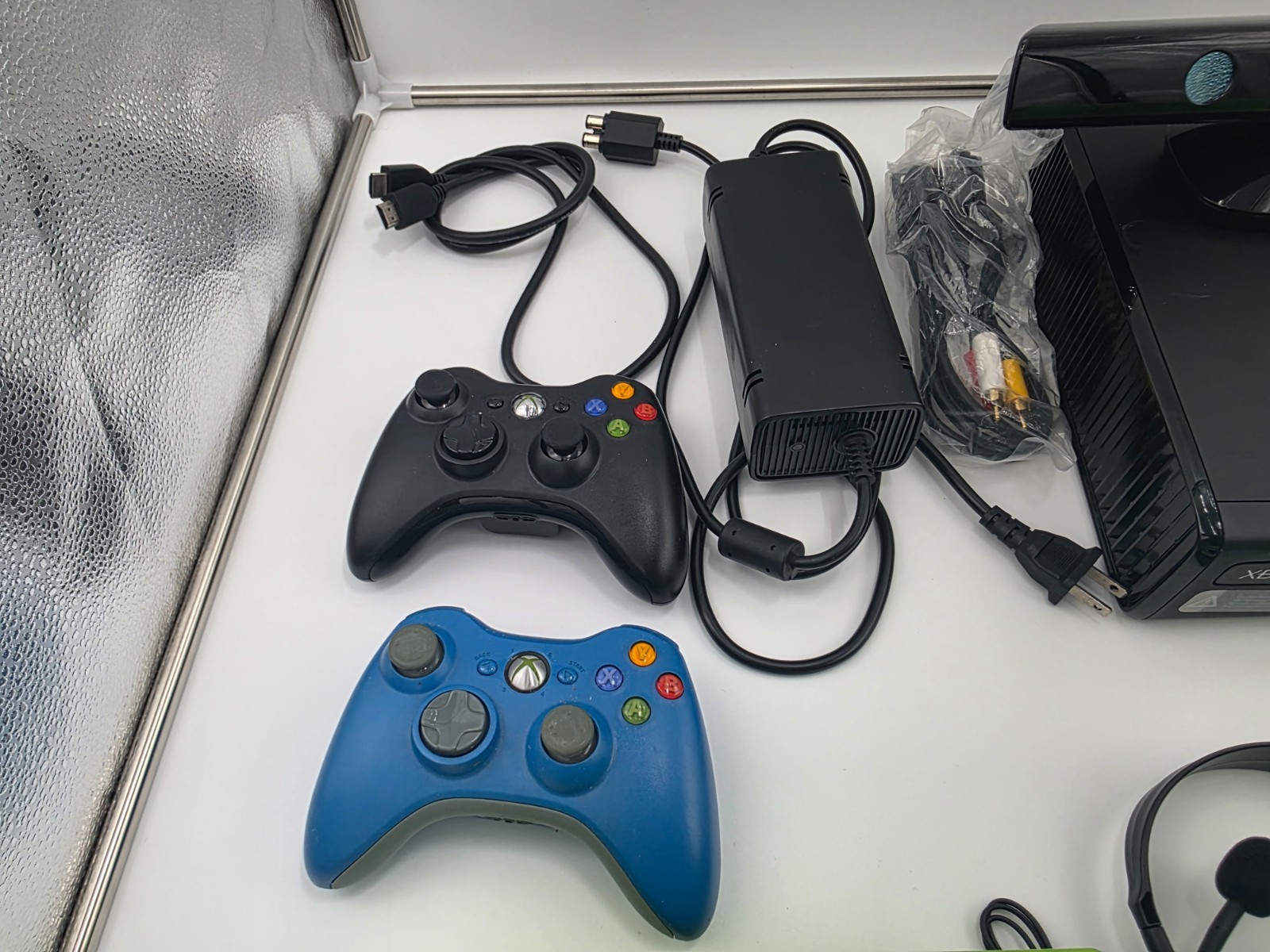 Microsoft 360 S 250gb 2 Controller 23 Games Bundle Lot