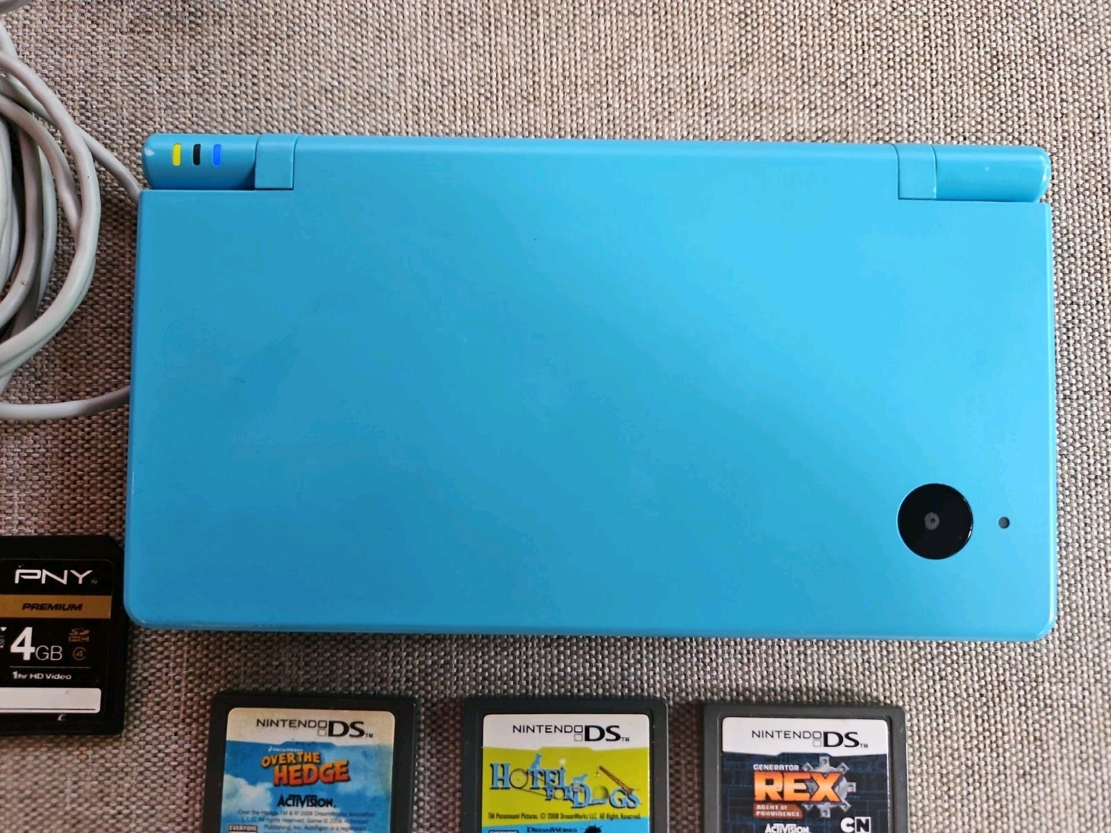 Nintendo DSi Blue Console W/Stylus, Charger,3games,2memory SDcards. Tested Works