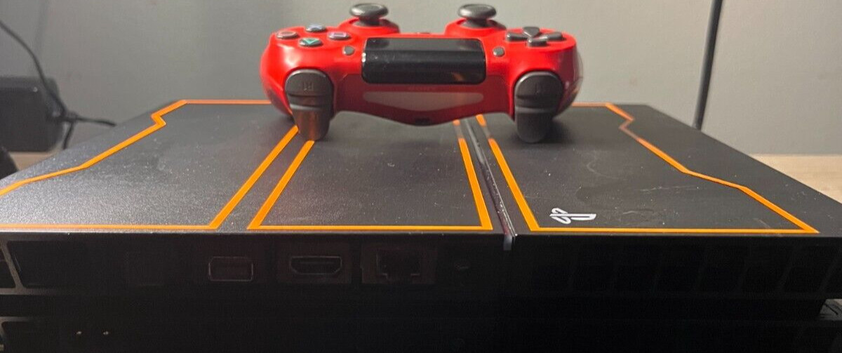 Sony PlayStation 4 Call Of Duty Black Ops 3 Edition 1TB Console PS4 CUH-1215B