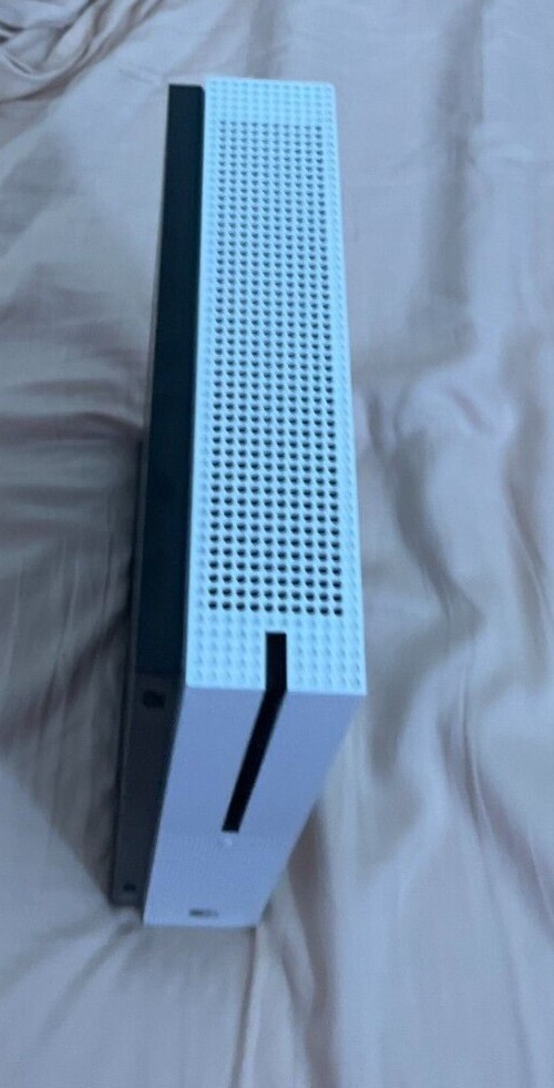 Microsoft Xbox One S 500GB – White (Comes with power cord.)
