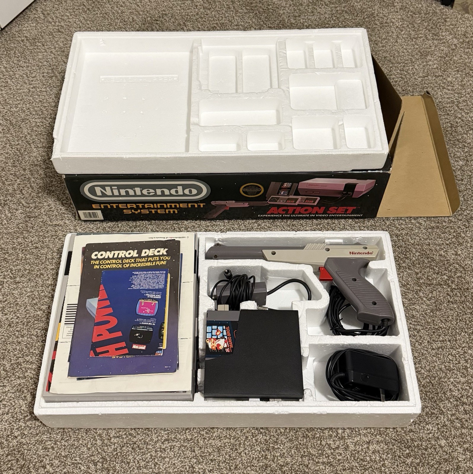 Original Nintendo NES Action Set System 100% CIB Complete Box NOT Working READ
