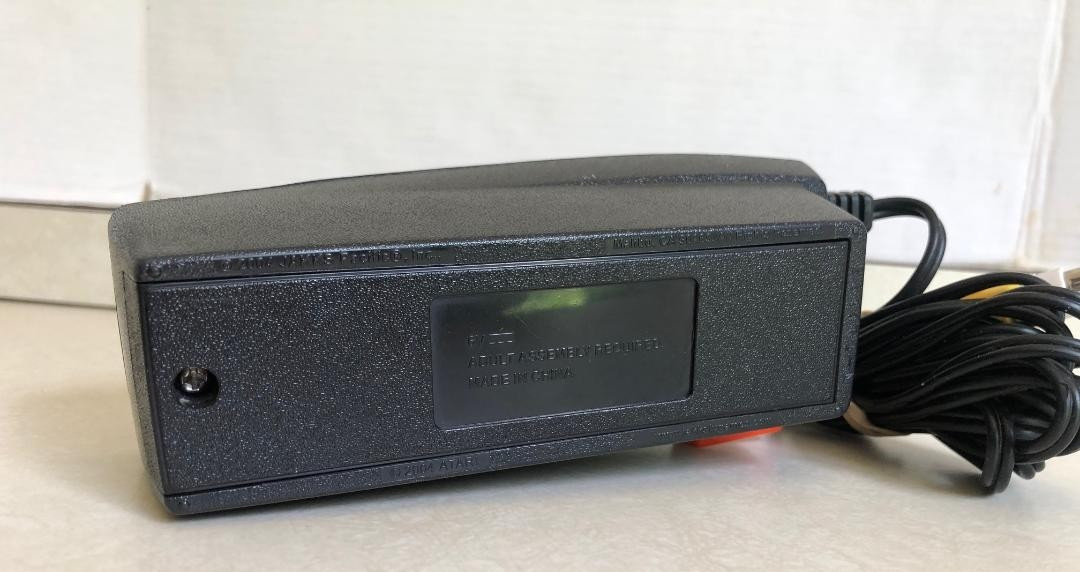 Atari 2600 Paddle Plug N Play 13-In-1 TV Game by Jakks pacific (2004)