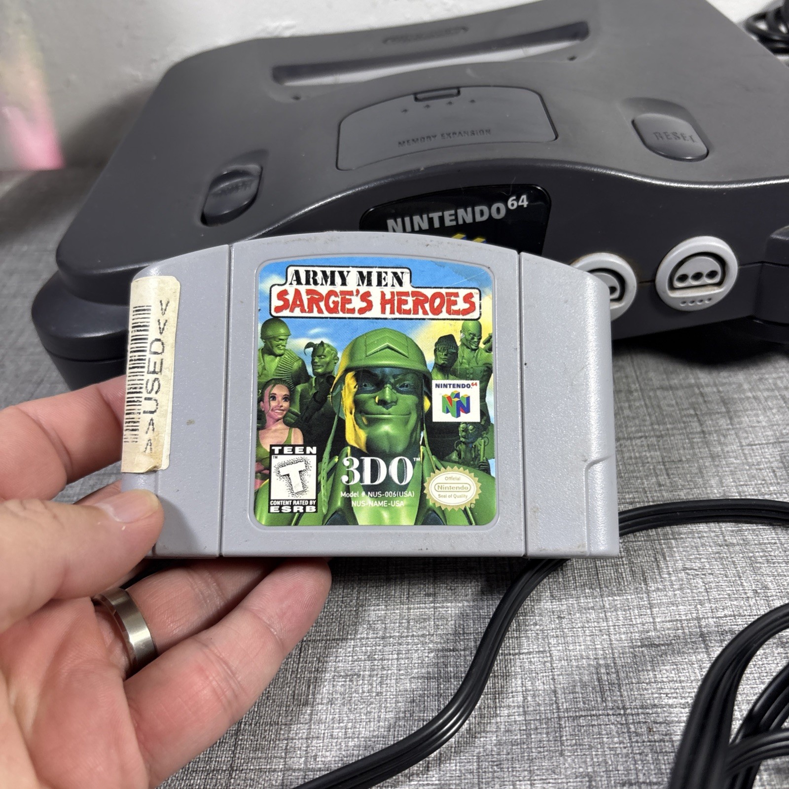 Nintendo 64 Video Game Console, controller, power cord AV And GAME tested