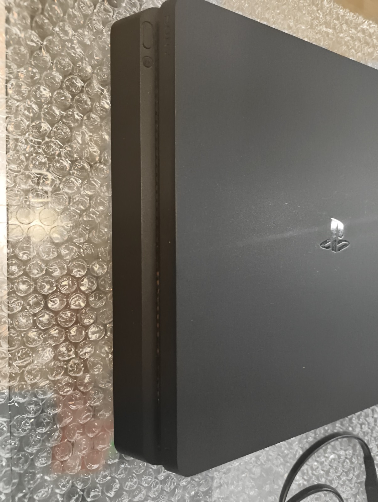 PlayStation 4 Slim No Controller Powers On – Otherwise Untested As-Is