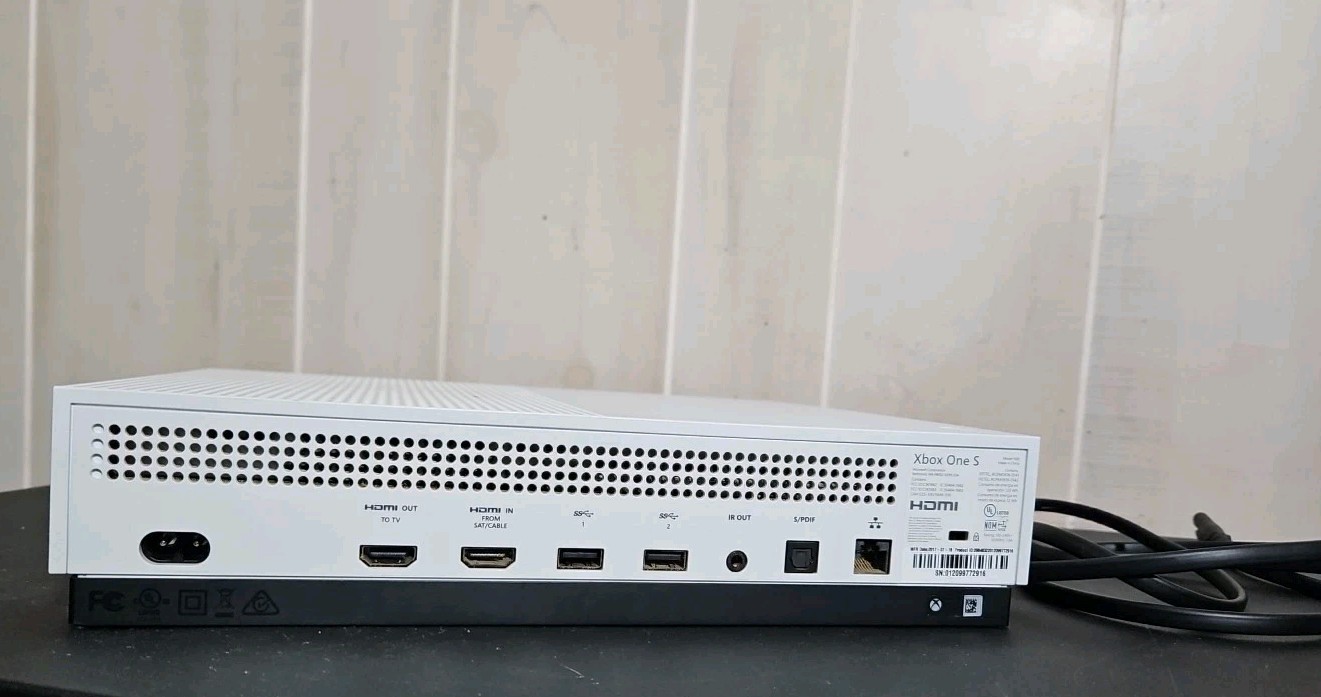 Microsoft Xbox One S 500GB – White Console & Power Cord Tested Working