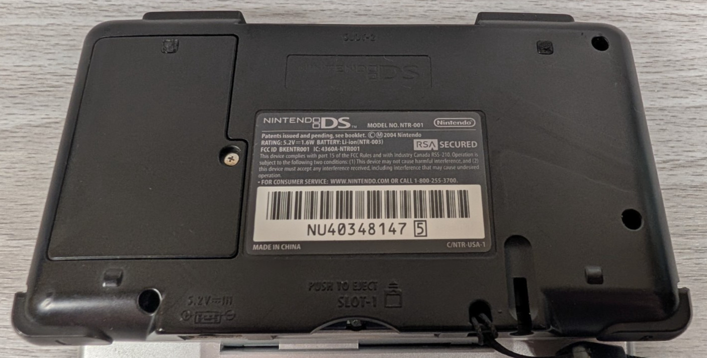 Nintendo DS NTR-001 Silver Bundle Mario Kart, SM64, Final Fantasy, DS SLOT ISSUE