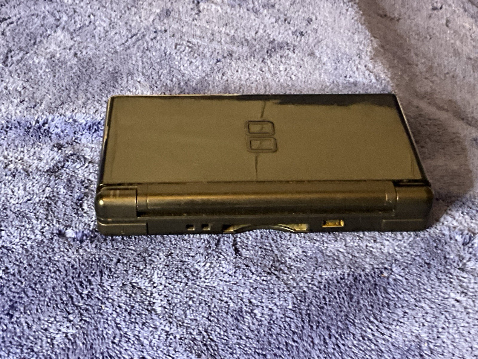 Nintendo DS Lite Black With Brand New Accessory Pack and 5 Games