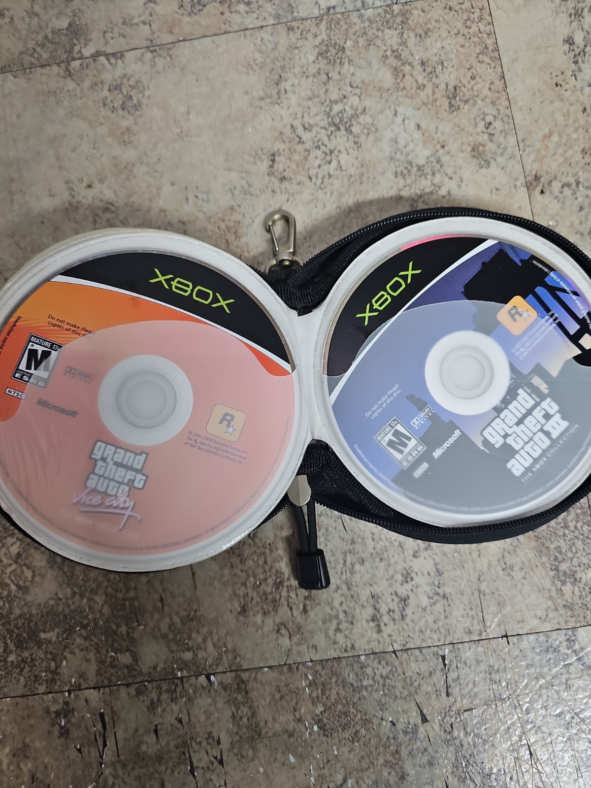 25 Original Xbox Games With Original Carrying Case