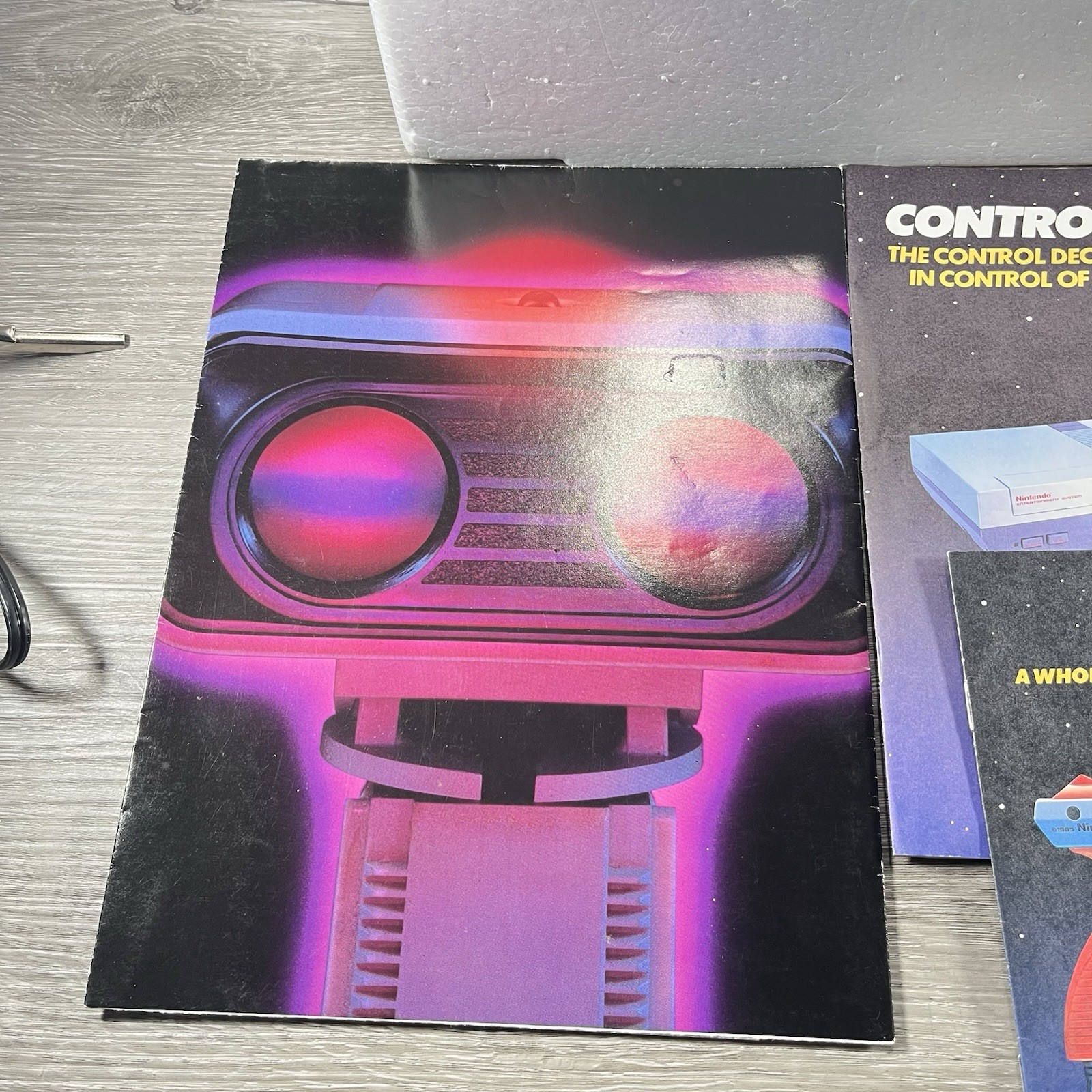 Nintendo NES Action Set Complete In Box Inserts Mario/Duck Hunt Tested