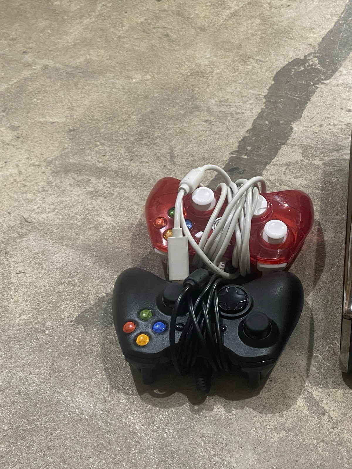 Xbox 360 Slim Black Console + Kinect Sensor + 2 Controllers + 5 Games –
