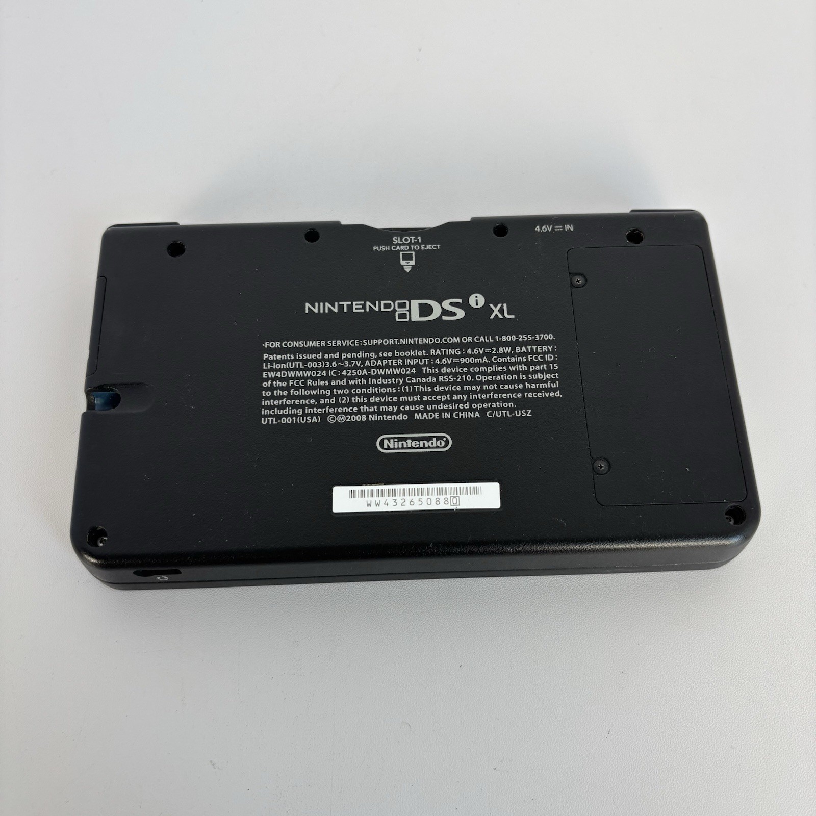 Nintendo DSi XL Handheld System – Midnight Blue Does not power on