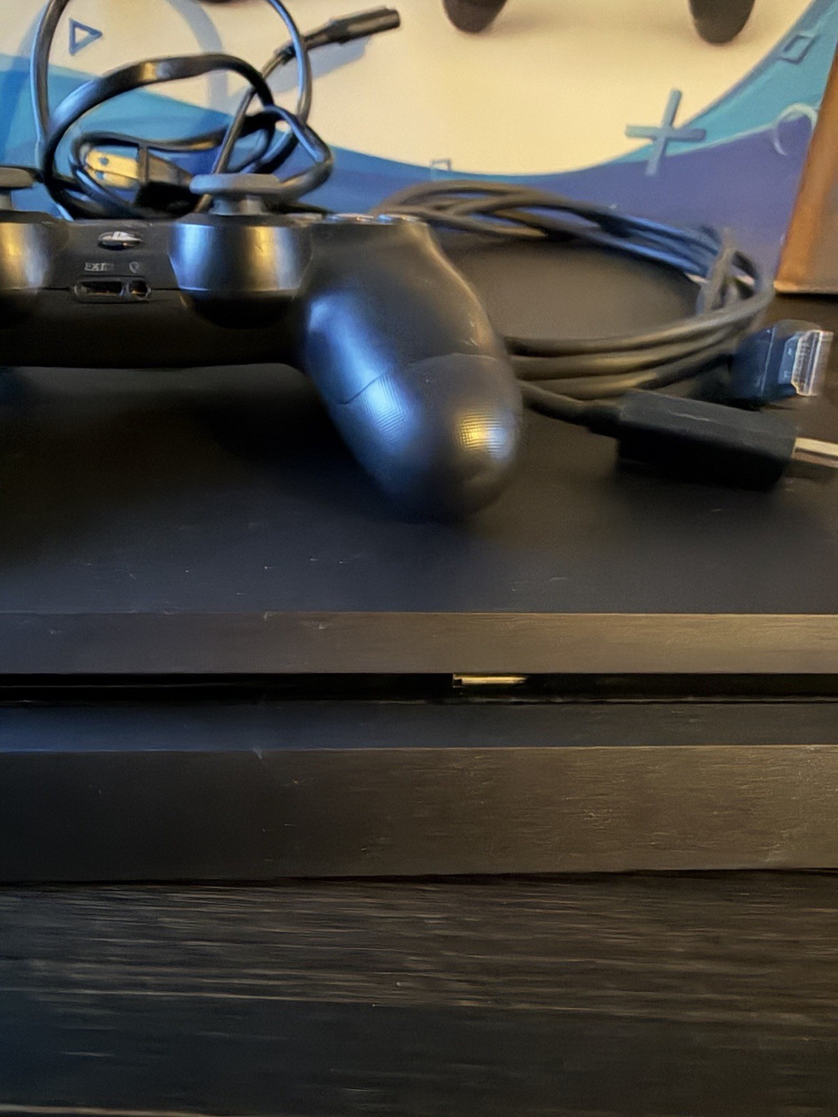 SONY PS4 SLIM 1TB CONSOLE CUH-2215B WITH 1 CONTROLLER, CABLES & BOX (WBP018061)