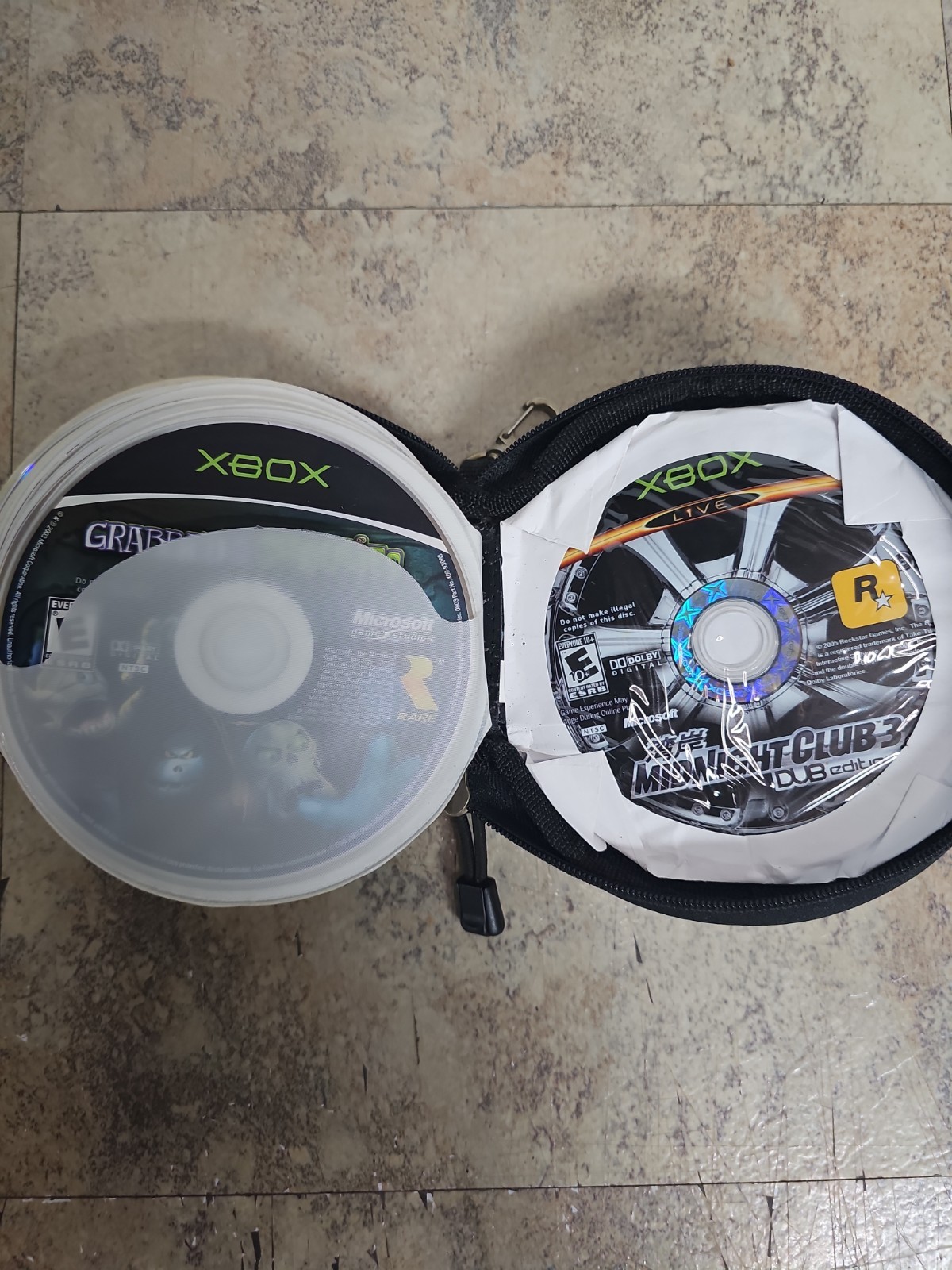 25 Original Xbox Games With Original Carrying Case