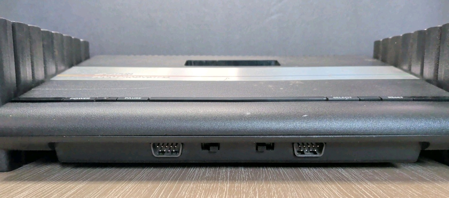 Atari 7800 ProSystem Console • (2) 2600 Controllers + Games • Tested + Working!