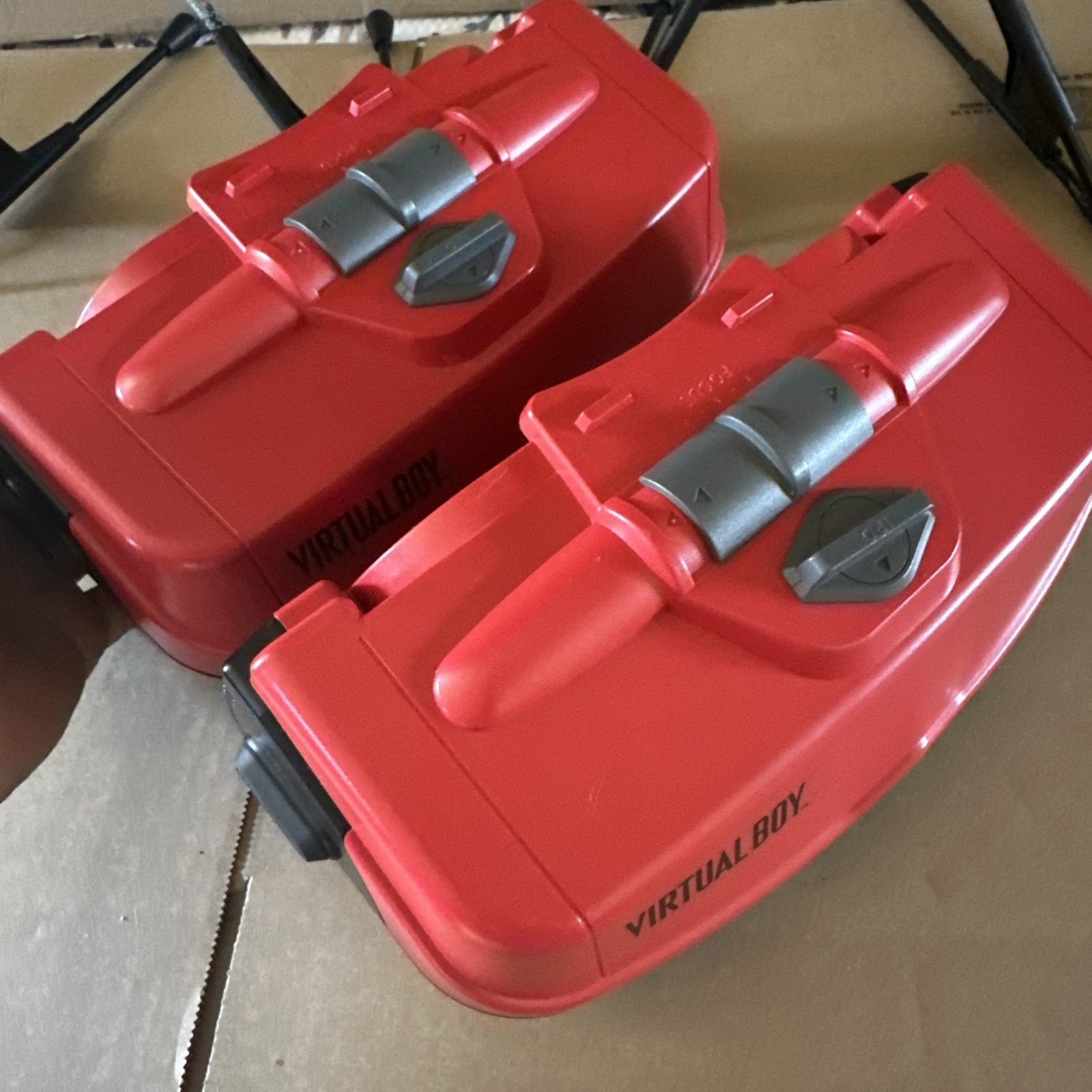 Nintendo Virtual Boy Video Game 2 Console & Controller 1995 VUE-001 One Works