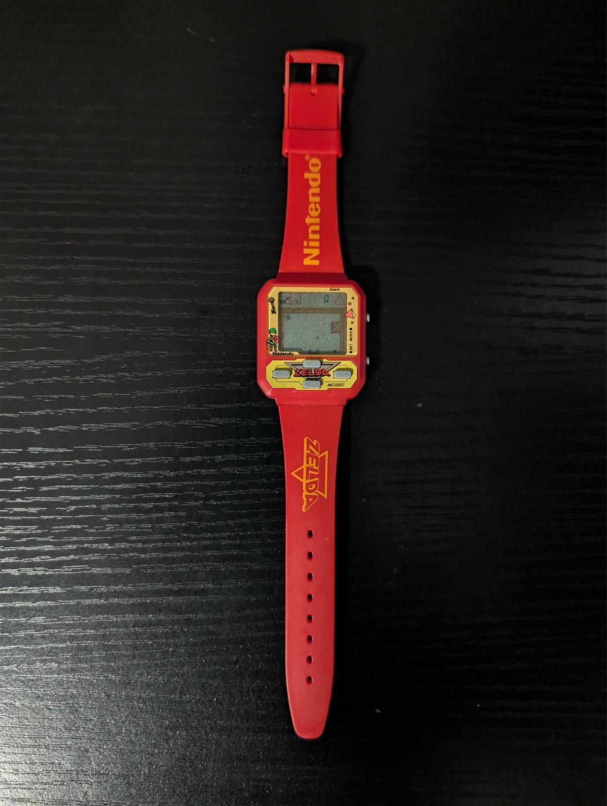 Vintage 1989 Nelsonic Legend of Zelda Game Watch Red – Does Not Work