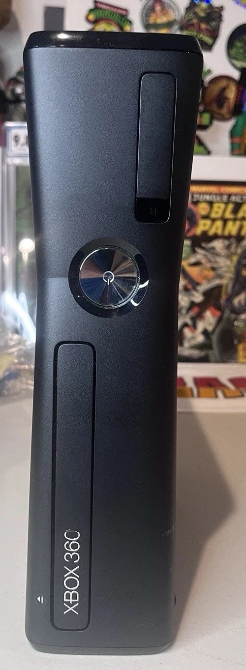 xbox 360 S 4gb console with kinect, Games, & Extra Controller