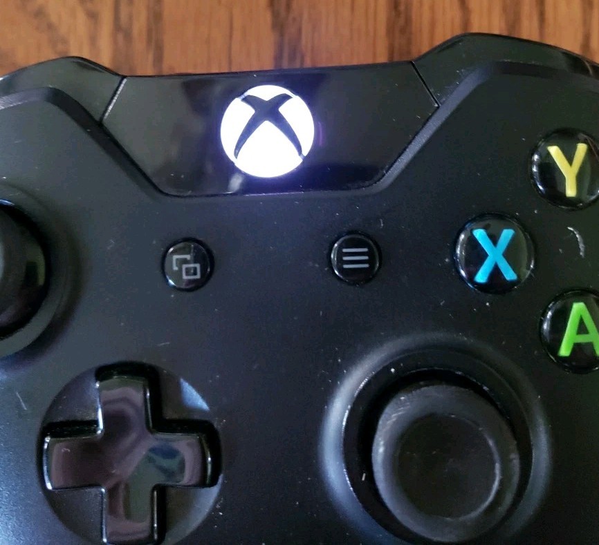 Xbox 360 S ( 1439 ) Bundle
