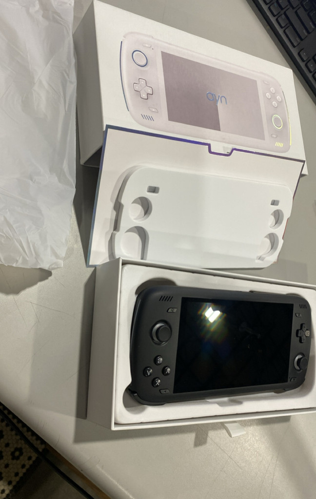 DEFECTIVE Ayn Odin 2 Handheld Retrogaming Console G3D