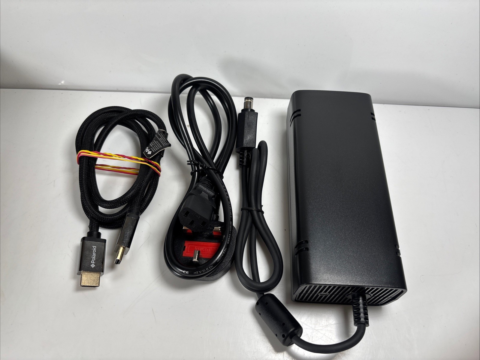 XBOX 360 SLIM Console 60GB 1 Controller – STANDARD PLAYERS CONDITION GRADE C