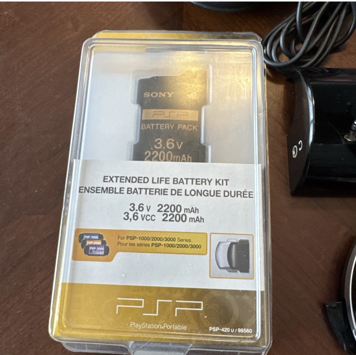 Sony PSP 1000 Black Console 32MB, Extra Battery Case Very Light SCRATCHES