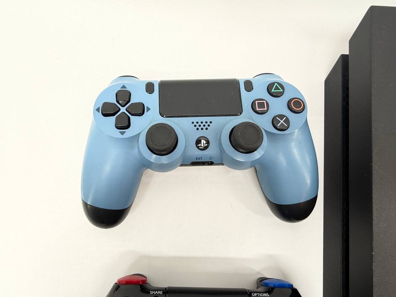Sony PlayStation 4 PS4 Call of Duty Black Ops III 1TB Console 4 Controllers