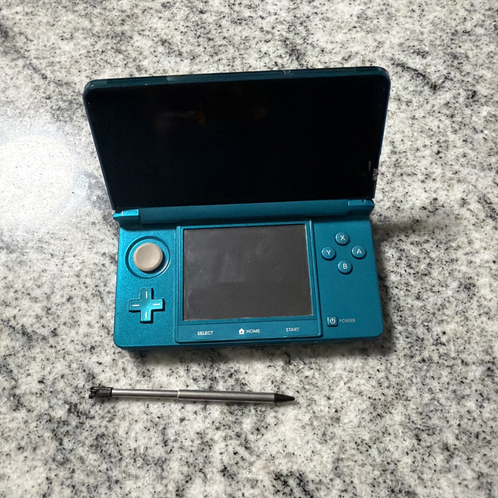 Nintendo 3DS Handheld System – Aqua Blue