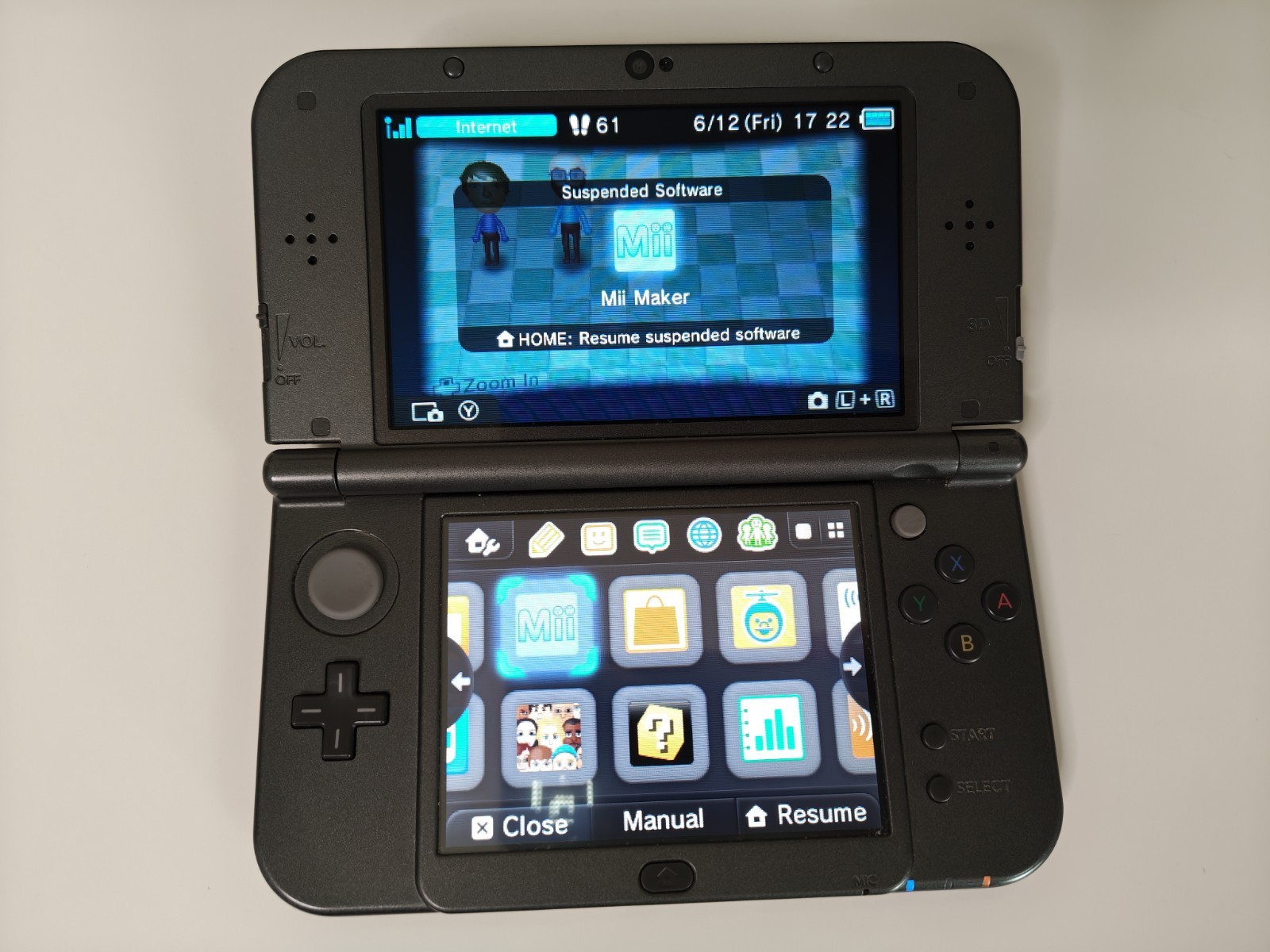 New Nintendo 3DS XL Metallic Black | Charger 32GB SD Card | REGION FREE TOP IPS