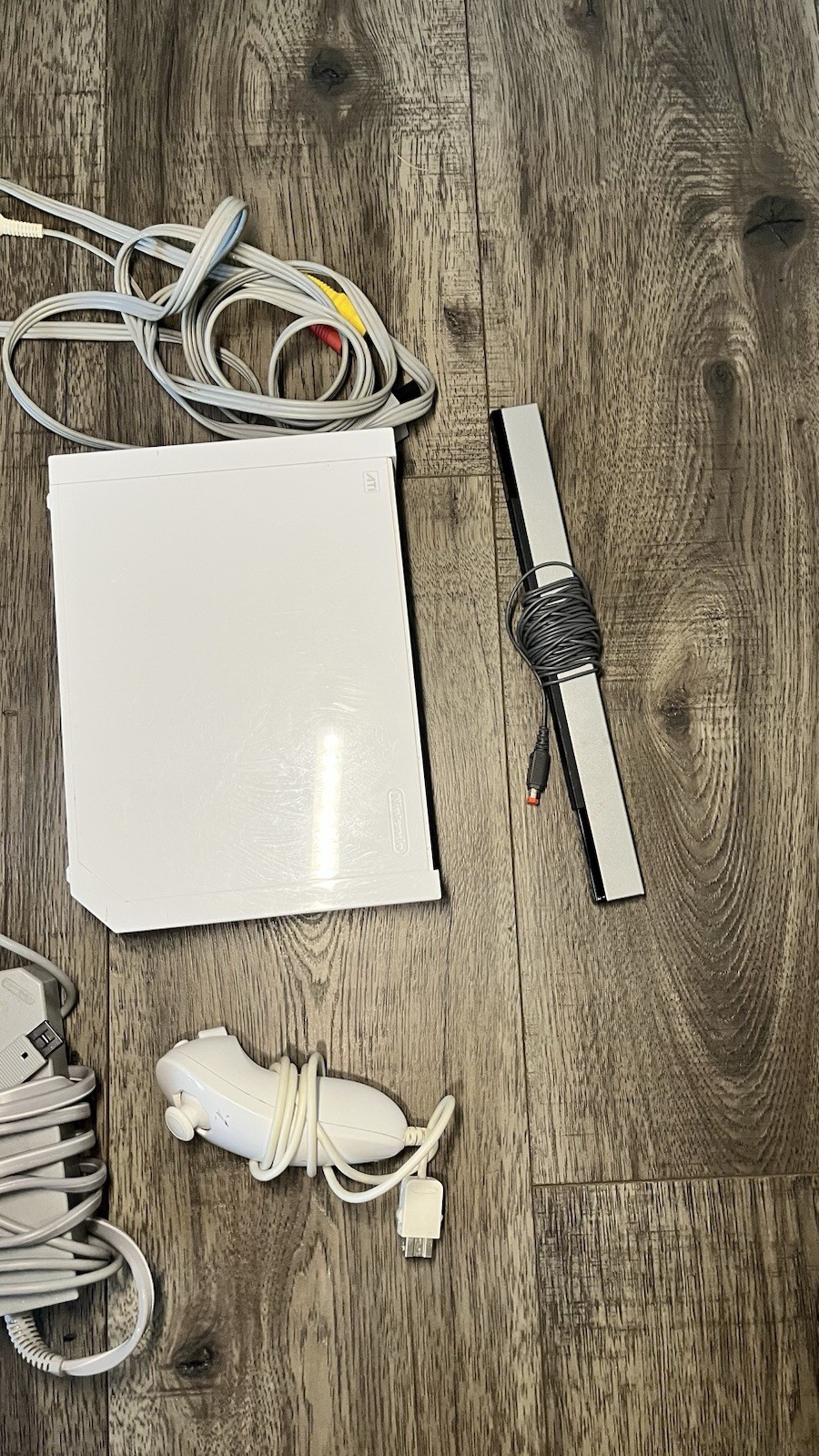 Nintendo Wii RVL-001 512 MB Home Console Wii Bundle Three Controllers
