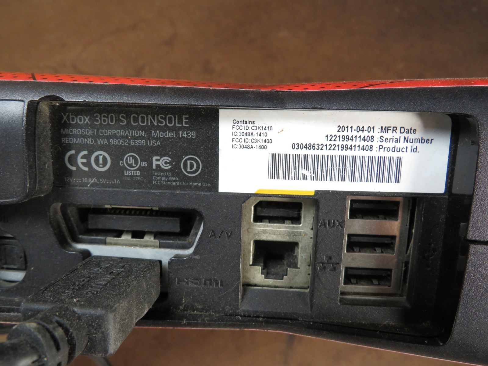 Microsoft Xbox 360 S Console T439 Chicago Blackhawks NHL W/ Power Supply Working