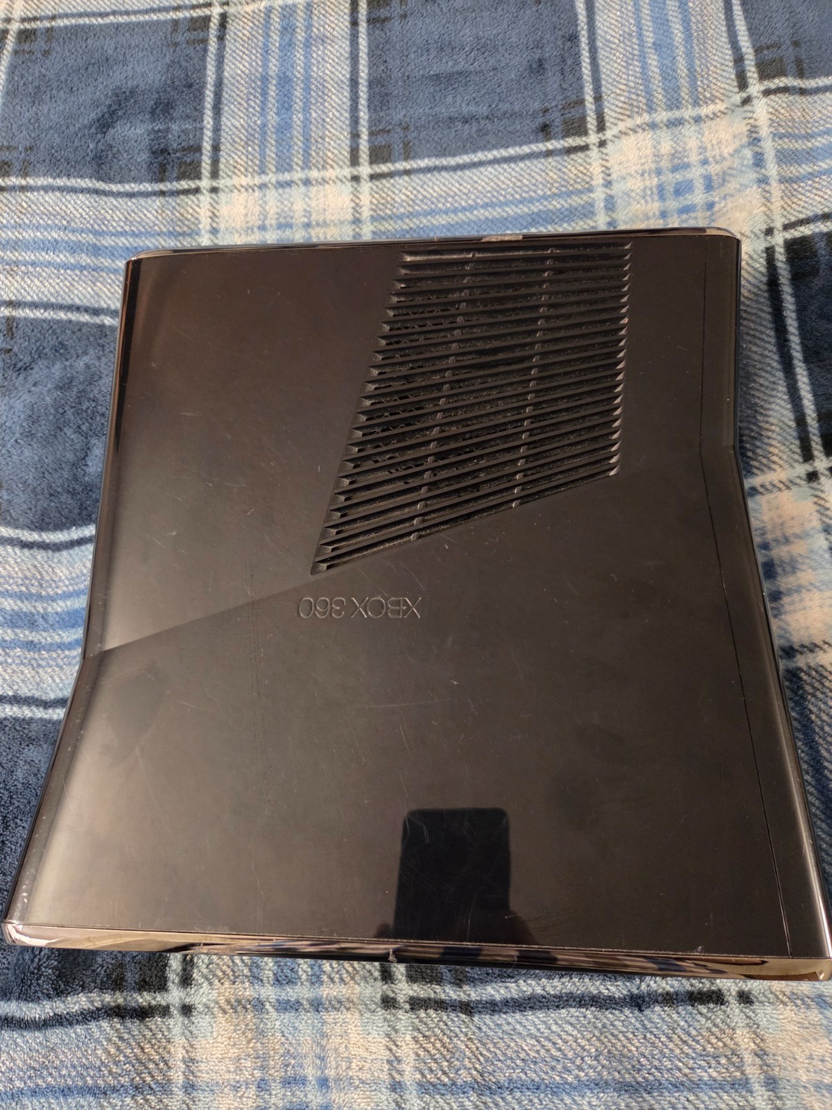 Microsoft Xbox 360 Launch Edition 250GB Glossy Black Console (RKH-00041)