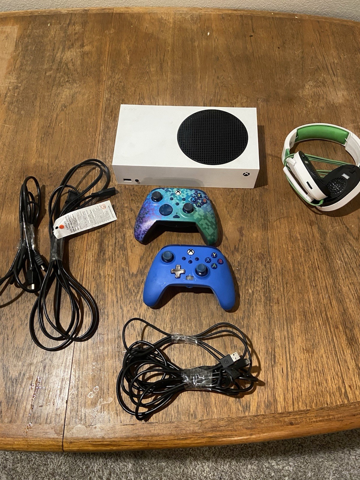 Microsoft Xbox Series S 512GB White,2 Wired Controllers headset+ Cables (No box)