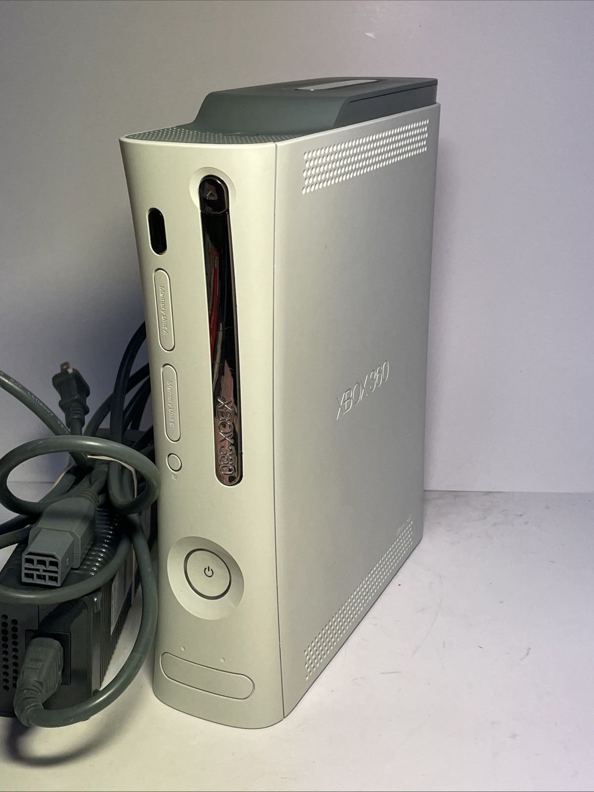 Microsoft Xbox 360 Pro 60GB White Console w/ Controller Bundle Tested