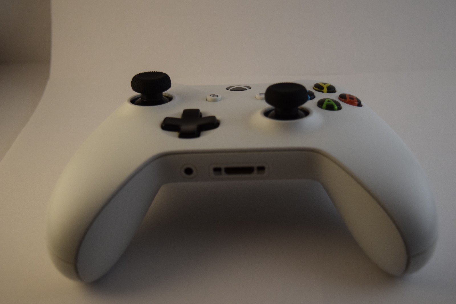 Xbox Series S 512GB – Barely Used – Original Box – Controller + Extras