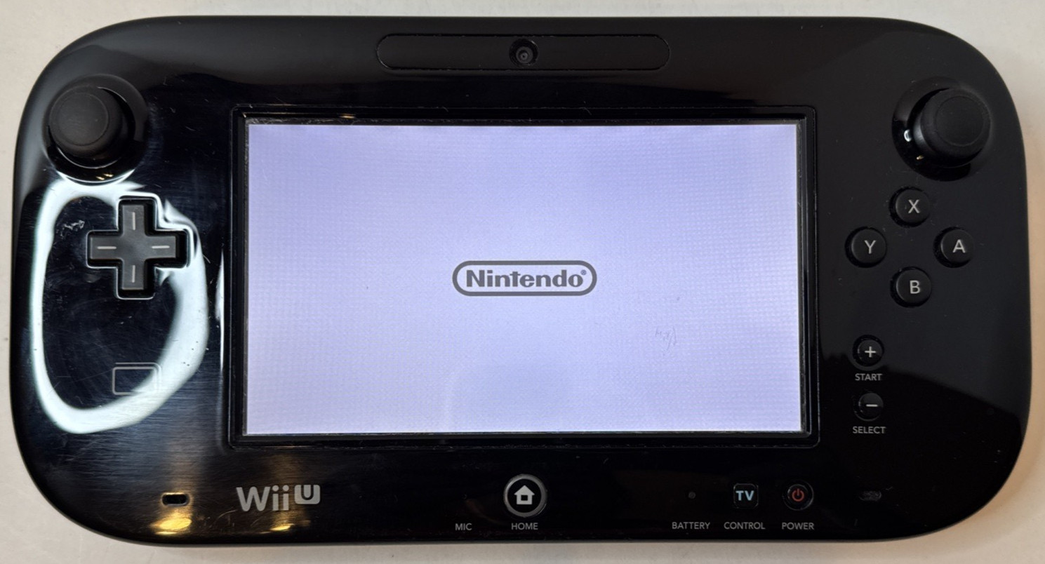 Nintendo Wii U Gaming System 32GB Console, Gamepad, Controllers, Complete Black