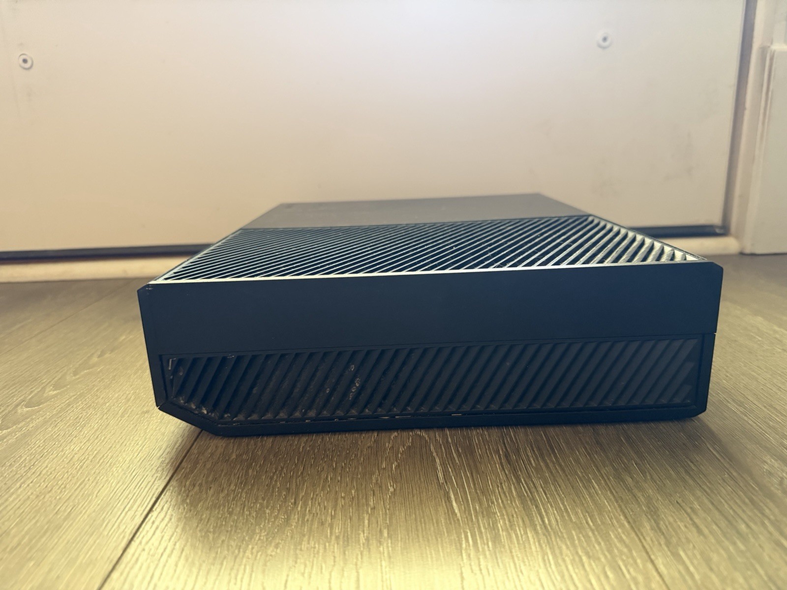 Microsoft Xbox One Original 500GB Video Game Console With Controller Power Brick