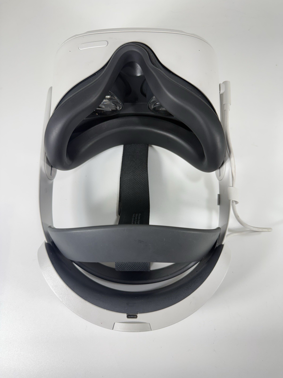 Meta Quest 2 Advanced 256GB All-In-One Virtual Reality Headset with 1 Controller