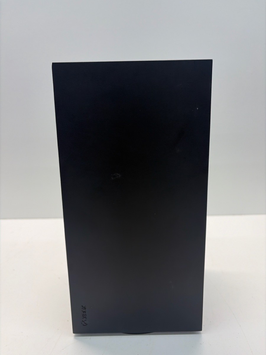 MICROSOFT XBOX SERIES X – CONSOLE – 1TB – 1882 PRE-OWNED (P23016978)