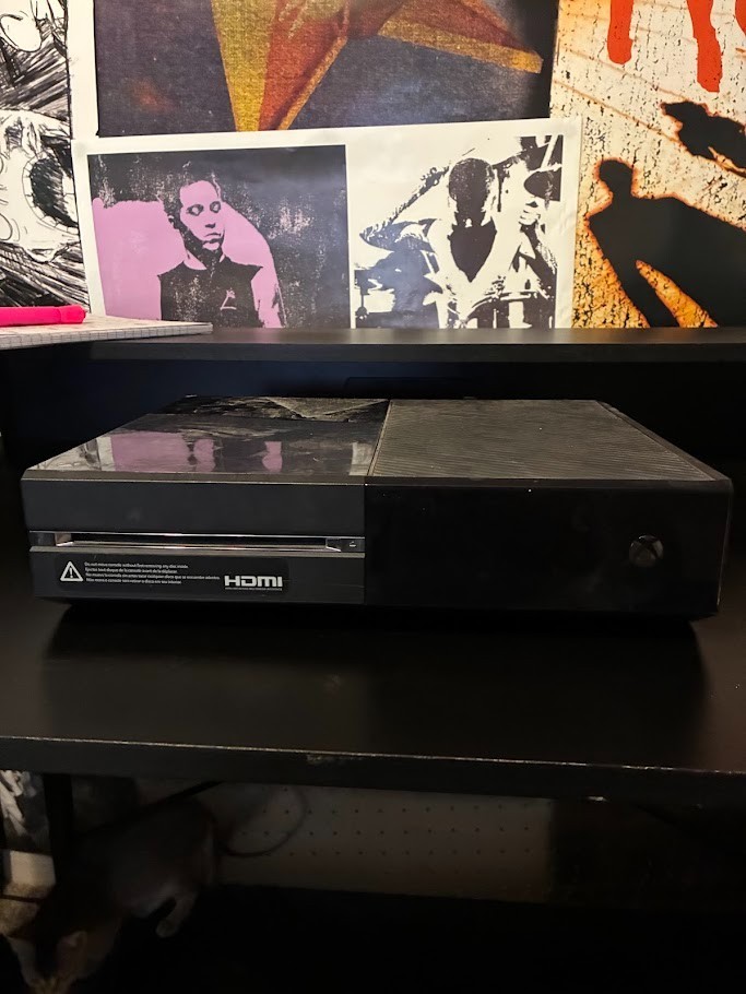 Microsoft Xbox One Lot : Base Model Console + Controller + Hard Drive + Games