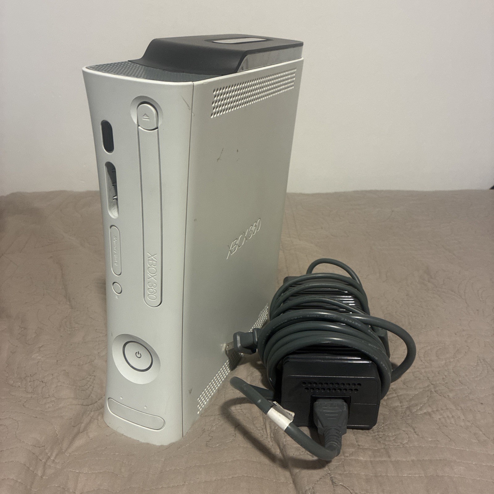 Xbox 360 Console With 120GB HDD White Console W Power Cord Tested & Working