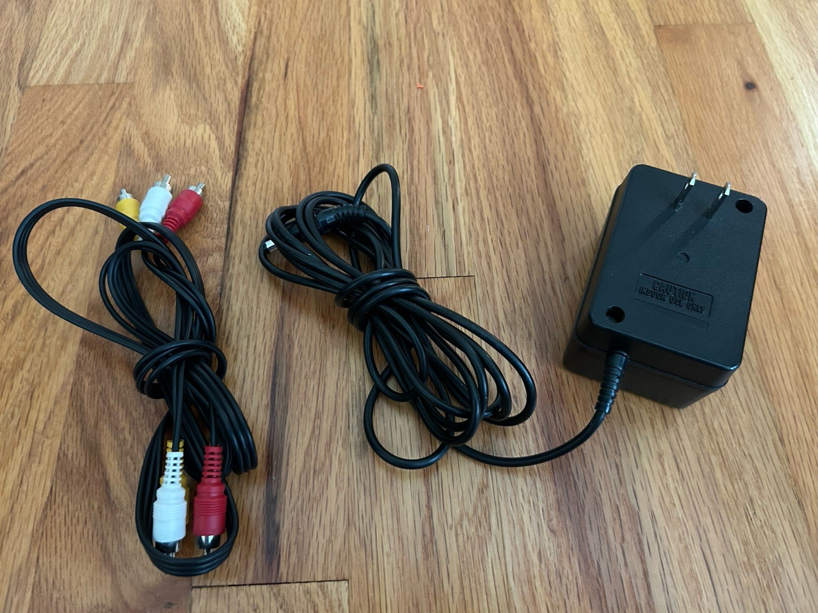 Original NES Nintendo Entertainment System with 2 Controllers and Cords NES-001