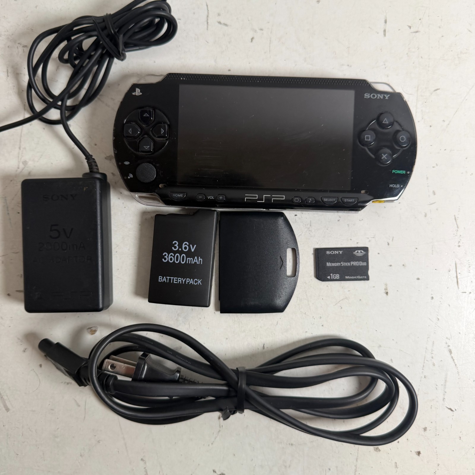 Sony PlayStation Portable PSP-1001 4.3″ LCD Display Handheld Video Game Console
