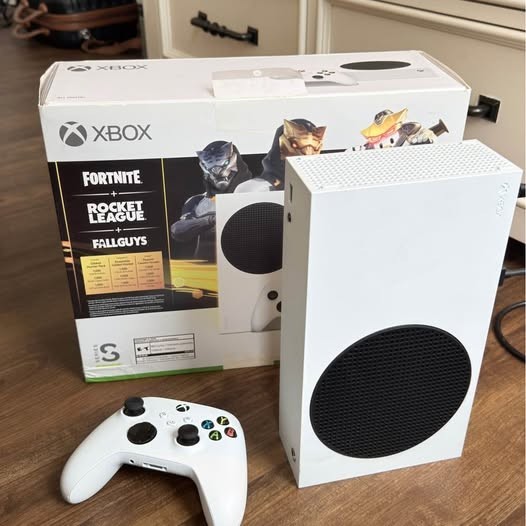 Xbox Series S Gilded Hunter Bundle 512GB Video Game Console – White