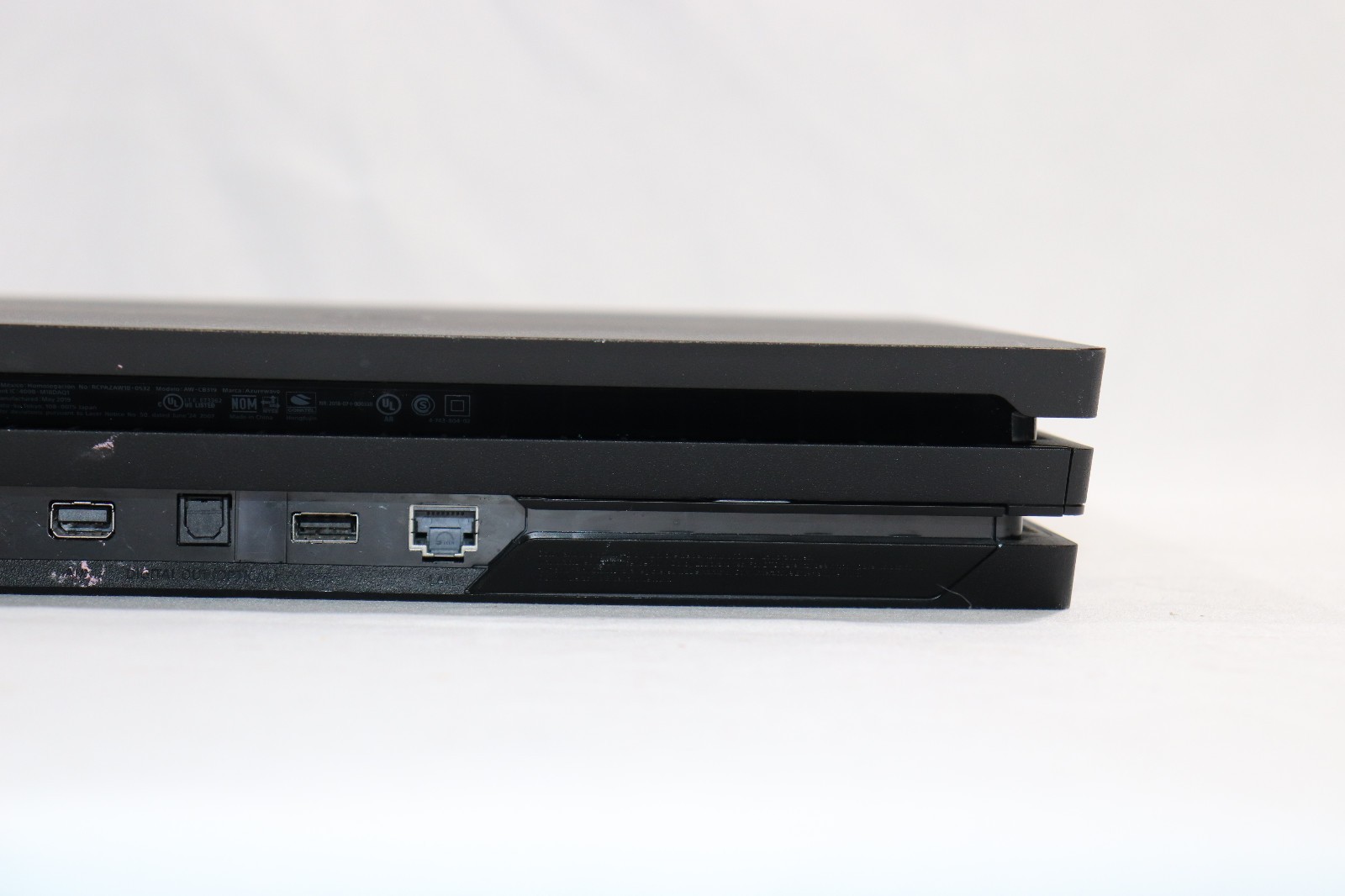 Sony PlayStation 4 Pro 1TB Console Only-Parts Or Repair BAD HDMI PORT