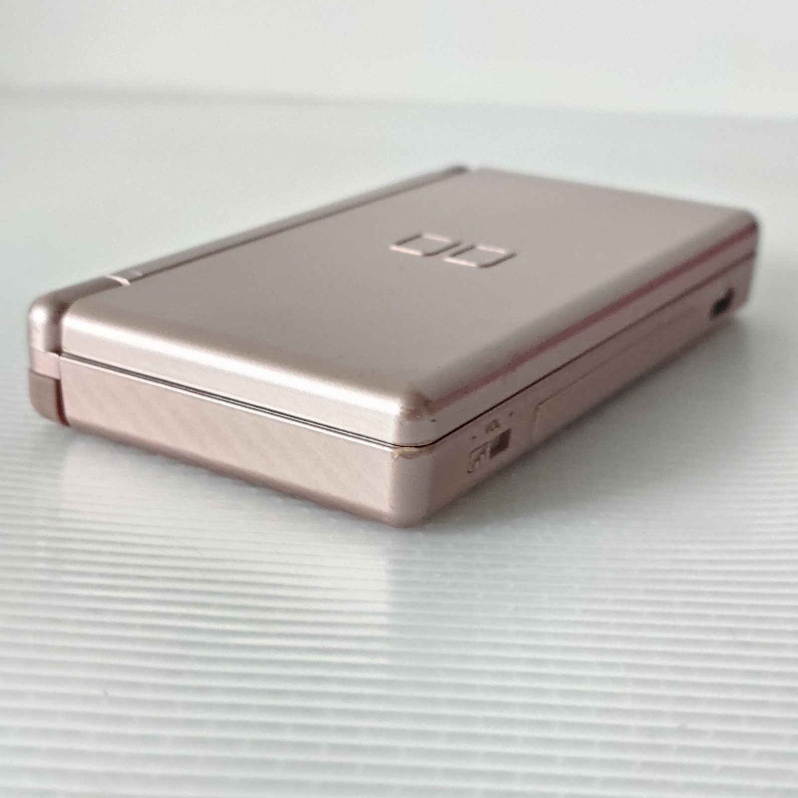 Nintendo DS Lite Metallic Rose Pink Handheld Console Model USG-001 – 2006