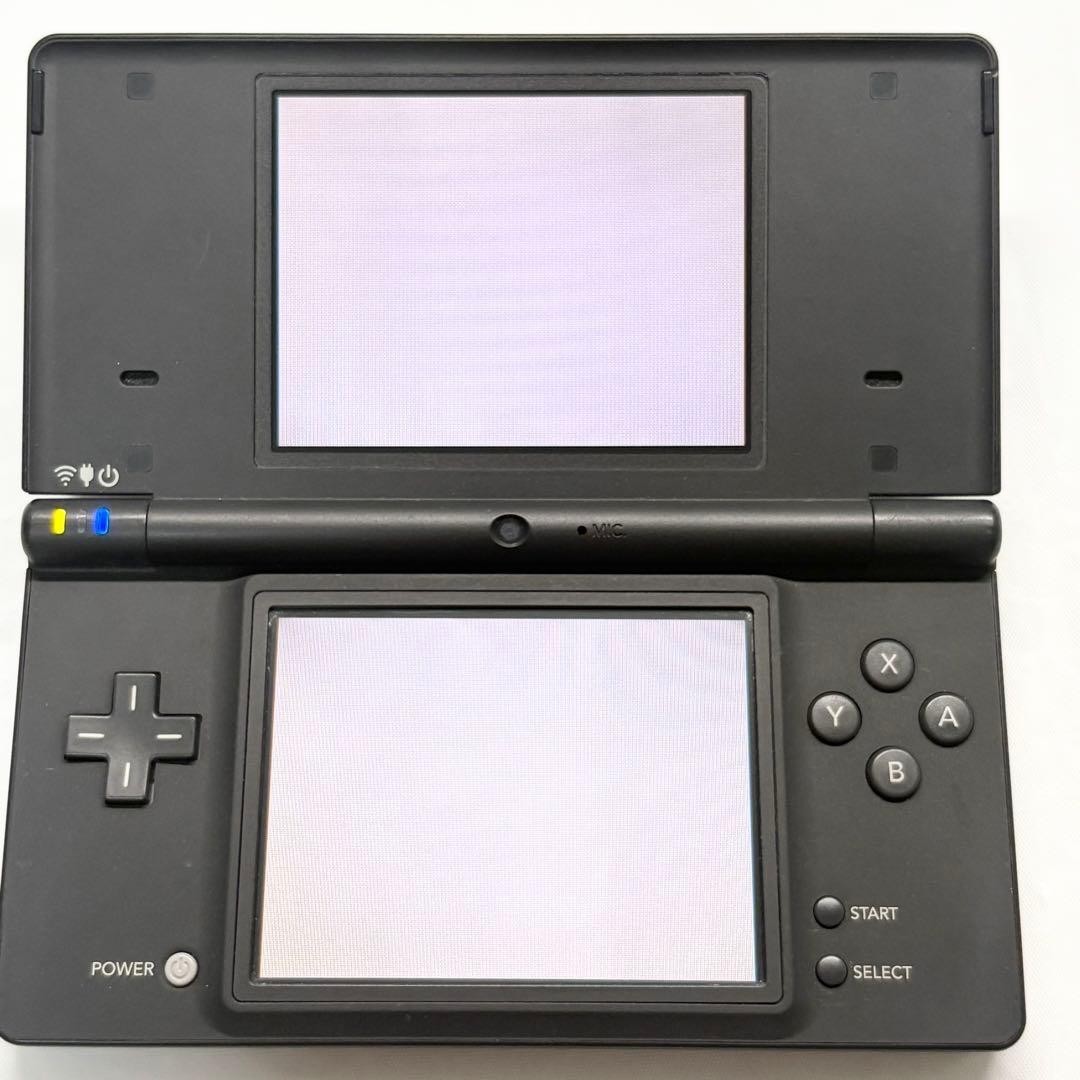 Pokemon DSi Reshiram Zekrom Edition Black Limited Edition Console Nintendo 2010