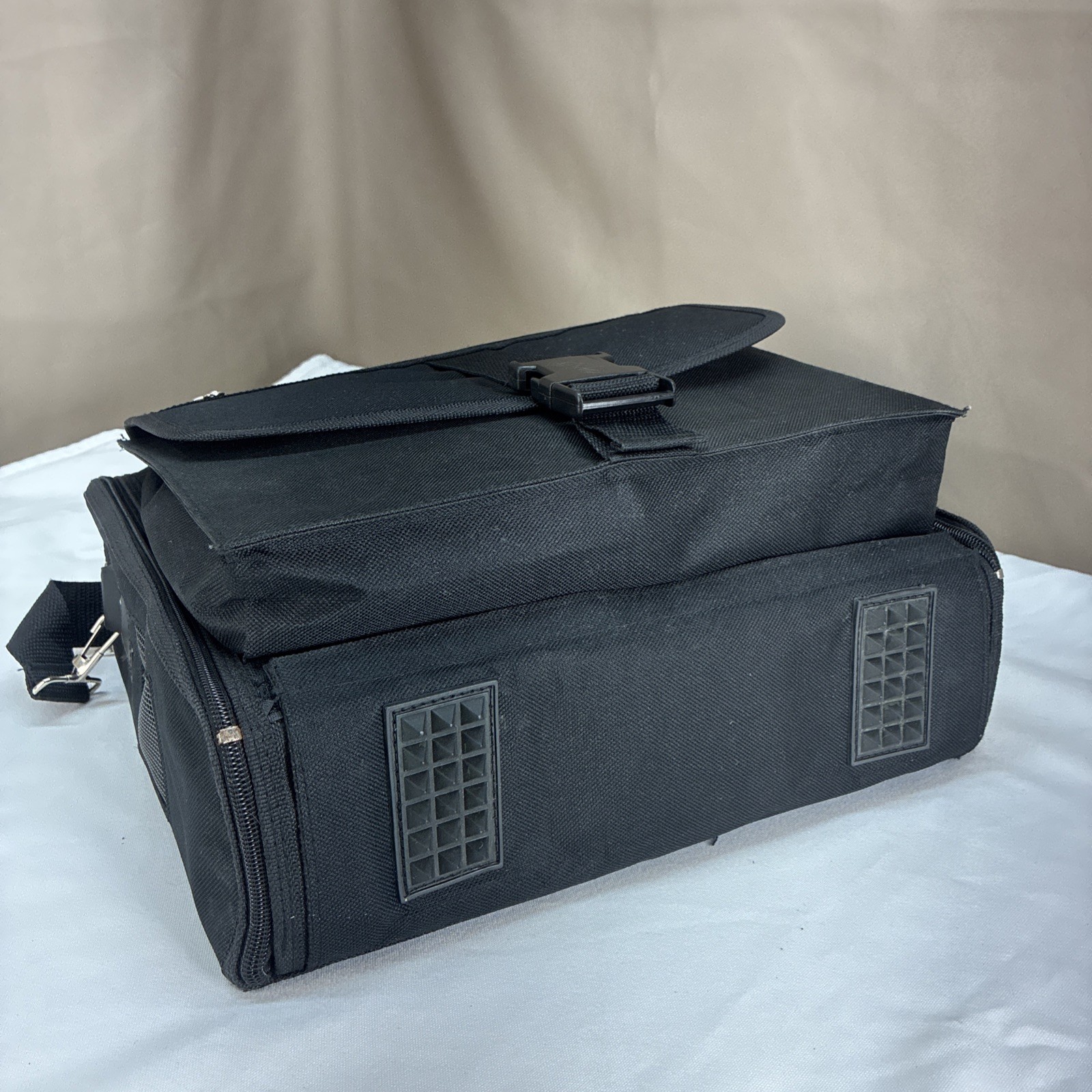 Xbox 360 Elite Console – Black – Falcon Model W/Carry Bag & Halo 4 Controller