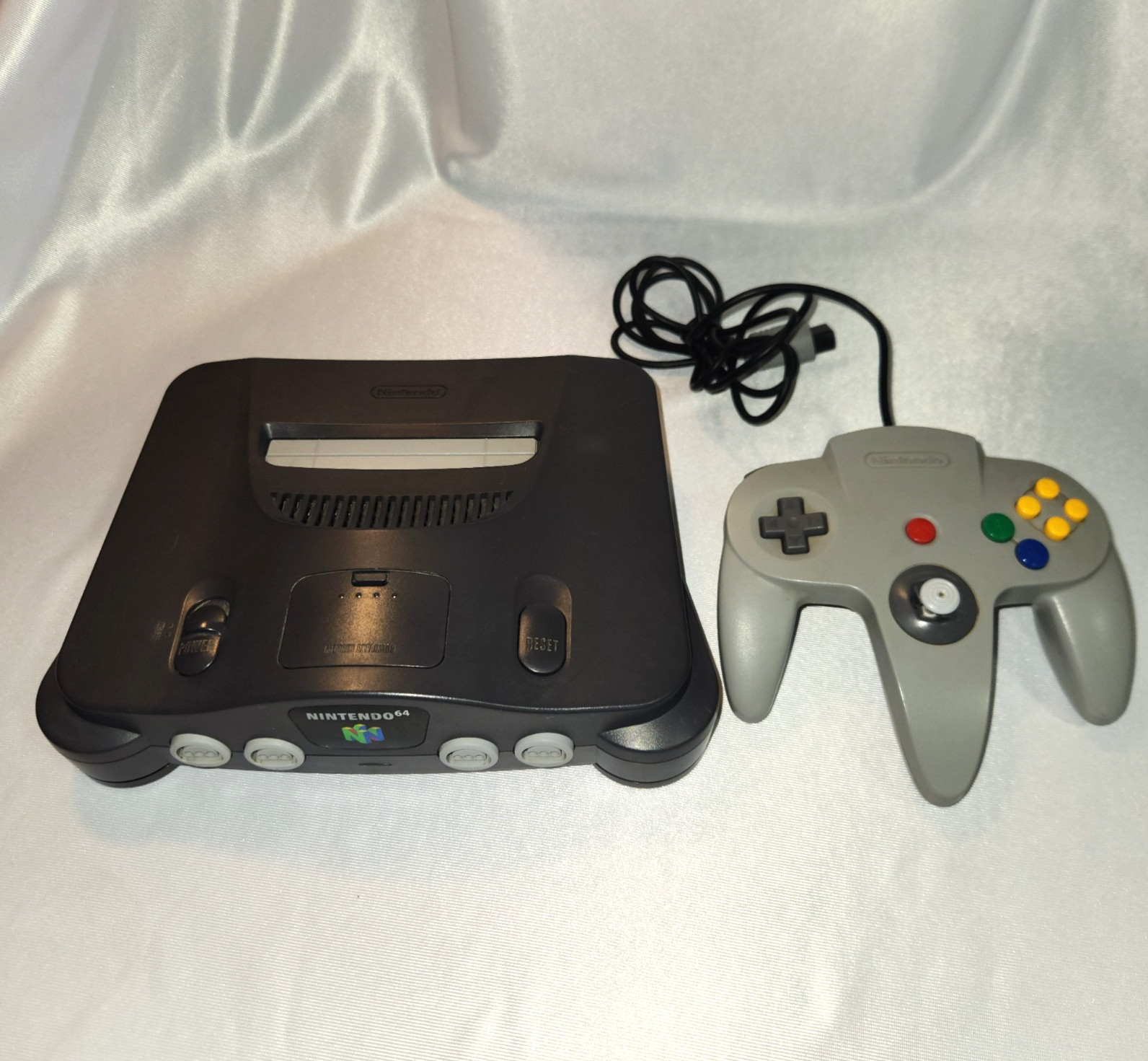 Nintendo 64 NUS-001(USA) 1 OEM Controller & Cords Authentic Tested Excellent
